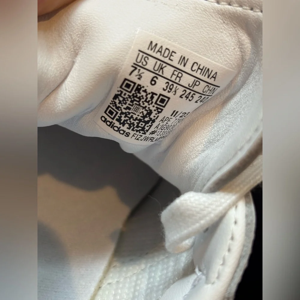 Adidas Samba OG White, Black, and Tan/Gum Sneakers NWT - Picture 4 of 9